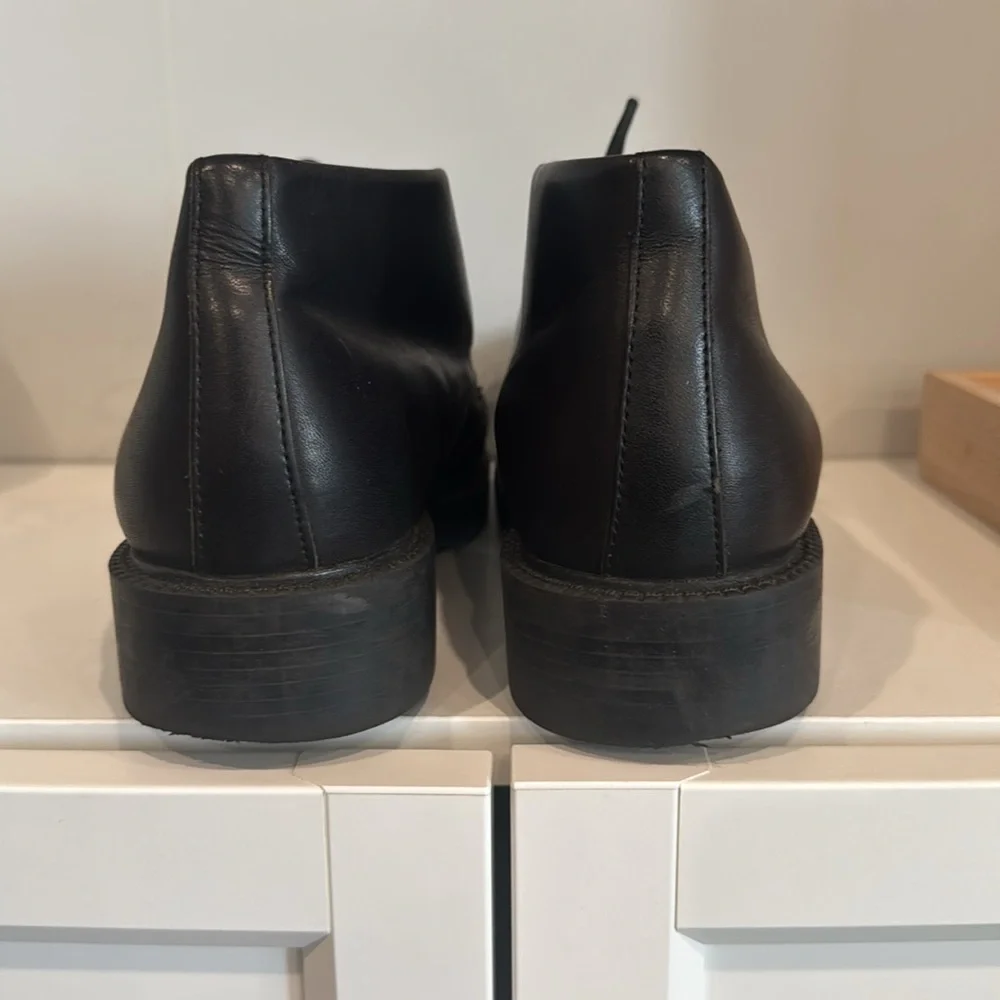 BANANA REPUBLIC- Classic Black Leather Men's Shoes‎